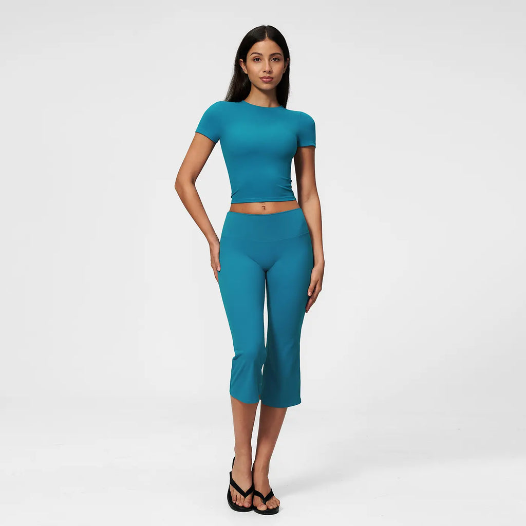MFVIM Women’S round Neck Slim Fit Short Sleeve Yoga Set – Cropped Trim Top, High Waist 7/8 Slightly Flared Shorts, Tight Athletic Two-Piece Set