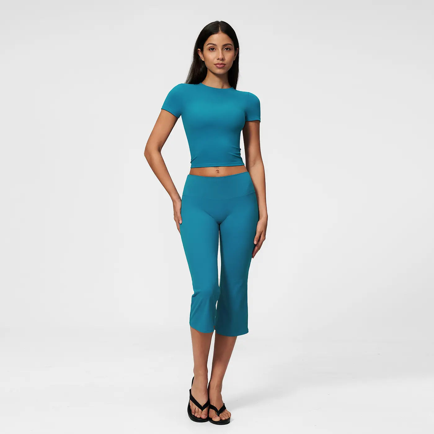 MFVIM Women’S round Neck Slim Fit Short Sleeve Yoga Set – Cropped Trim Top, High Waist 7/8 Slightly Flared Shorts, Tight Athletic Two-Piece Set